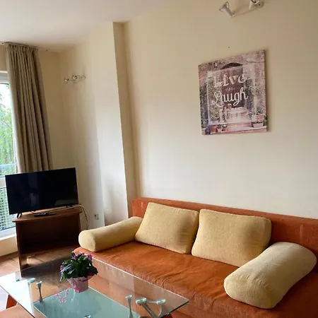 Family Neptun - 호텔 로제넷츠