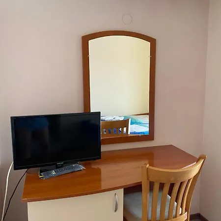 Family Neptun - 호텔 2*