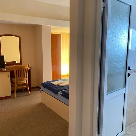 Family Neptun - 2* ロゼネッツ