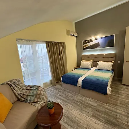 Family Neptun - ロゼネッツ