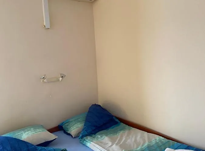 Family Neptun - מלון